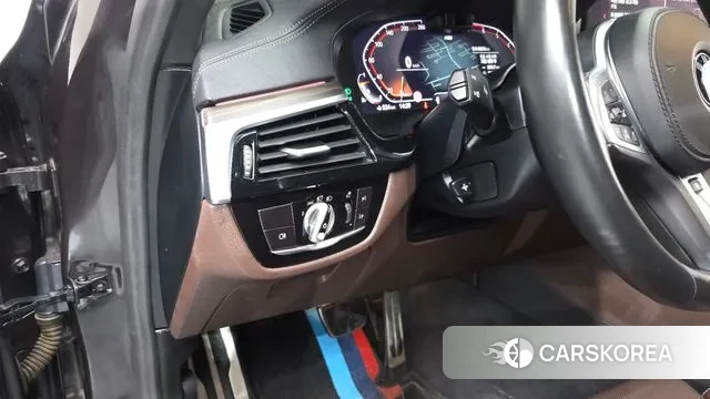 BMW 5 Series (G30) 2020 Серый из Кореи, фото 3