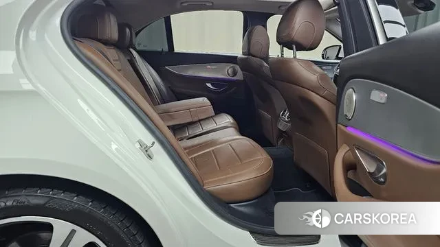 Mercedes-Benz E-Class W213 2019 Белый из Кореи, фото 3