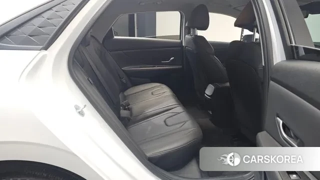 Hyundai The New Avante (CN7) 2024 Белый из Кореи, фото 3