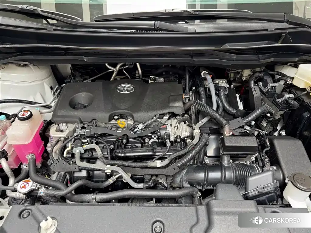 Toyota Granvia 2023 Белый из Китая, фото 3