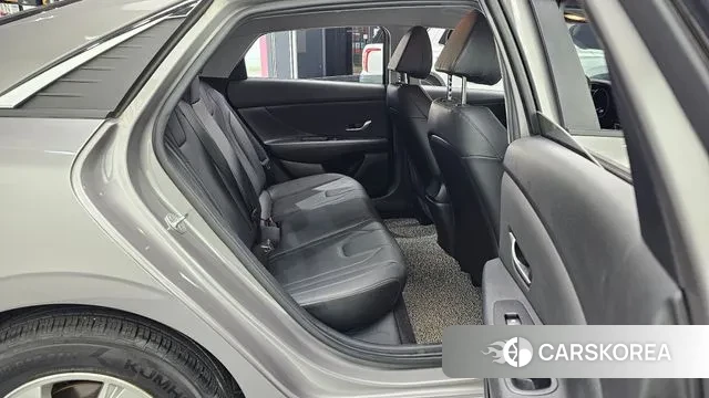 Hyundai Avante (CN7) 2020 Серебристо-серый из Кореи, фото 3