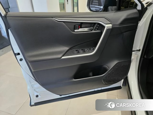 Toyota RAV4 5th Generation 2025 Белый из Кореи, фото 3