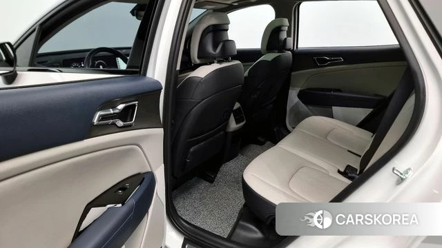 Kia Sportage 5th Generation 2024 Белый из Кореи, фото 3