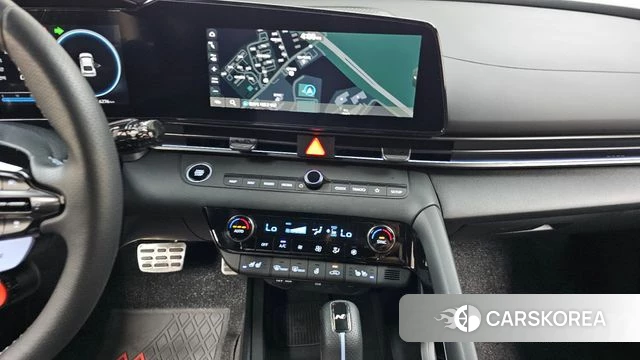 Hyundai The New Avante (CN7) 2024 Серебристо-серый из Кореи, фото 3