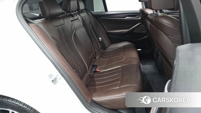 BMW 5 Series (G30) 2020 Белый из Кореи, фото 3