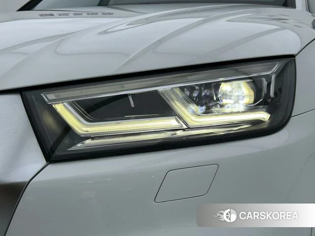 Audi Q5L 2019 Белый из Китая, фото 3