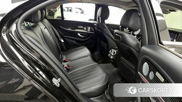 Mercedes-Benz E-Class W213 2018 Черный из Кореи, фото 3
