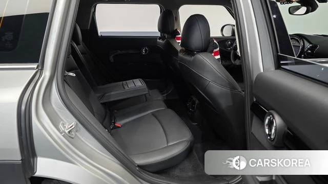 Mini Cooper Clubman 2023 Серебристо-серый из Кореи, фото 3