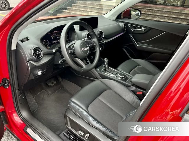 Audi Q2L e-tron 2021 Красный из Китая, фото 3