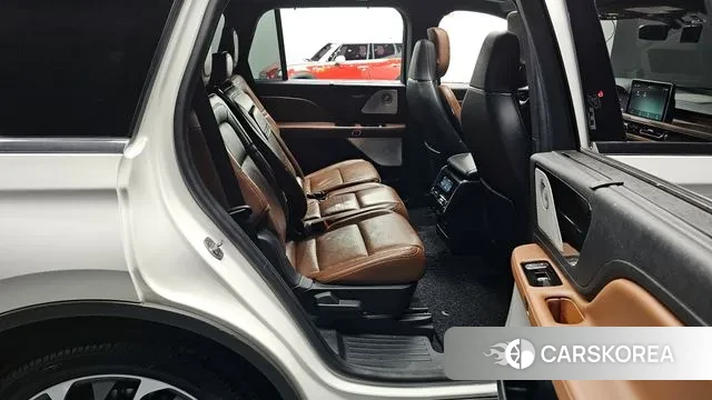 Lincoln Aviator 2nd generation 2022 Белый из Кореи, фото 3