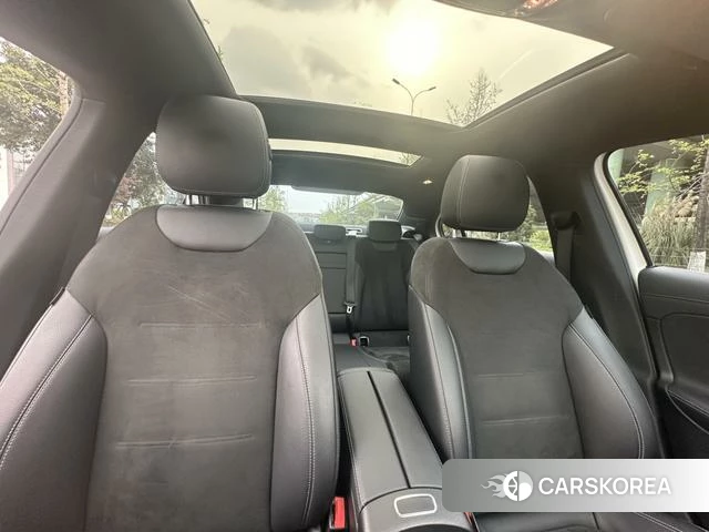 Mercedes-Benz Class A 2021 Белый из Китая, фото 3