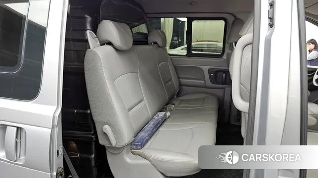 Hyundai Grand Starex 2018 Серебристо-серый из Кореи, фото 3