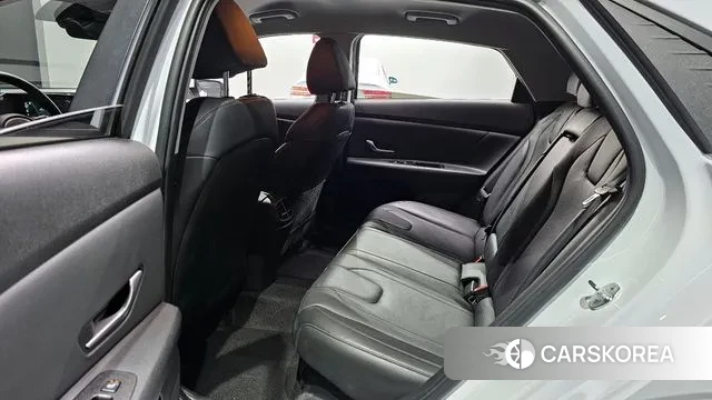 Hyundai Avante Hybrid (CN7) 2022 Белый из Кореи, фото 3