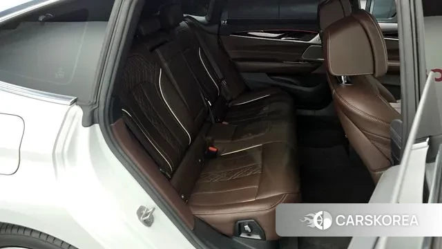 BMW 6 Series GT (G32) 2021 Белый из Кореи, фото 3