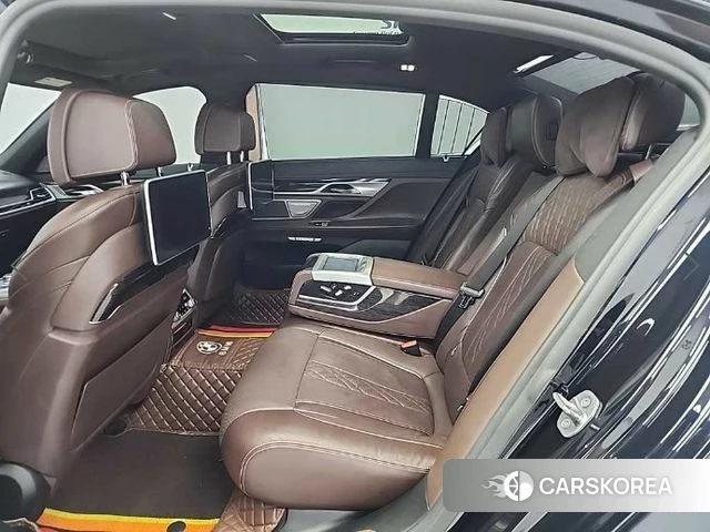 BMW 7 Series (G11) 2018 Черный из Кореи, фото 3