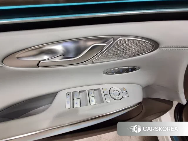 Genesis GV70 2024 Белый из Кореи, фото 3