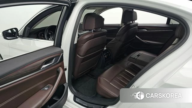BMW 5 Series (G30) 2020 Белый из Кореи, фото 3