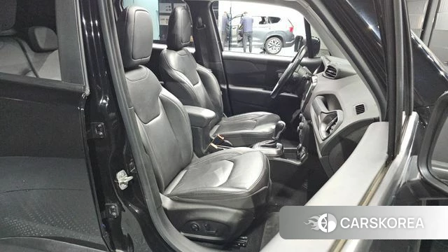 Jeep Renegade 2018 Черный из Кореи, фото 3