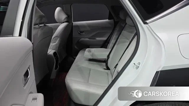 Hyundai Kona (SX2) 2023 Белый из Кореи, фото 3