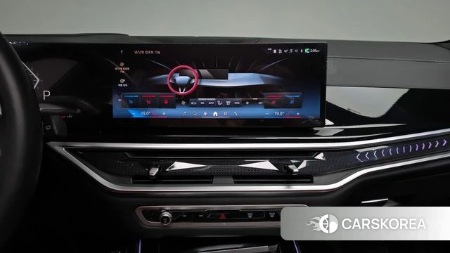 BMW X7 (G07) 2023 Небесно-голубой из Кореи, фото 3