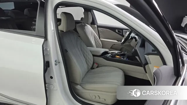 Kia K8 Hybrid 2023 Белый из Кореи, фото 3