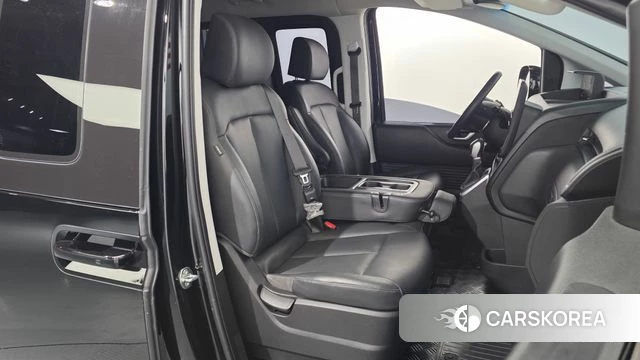 Hyundai Staria 2025 Черный из Кореи, фото 3