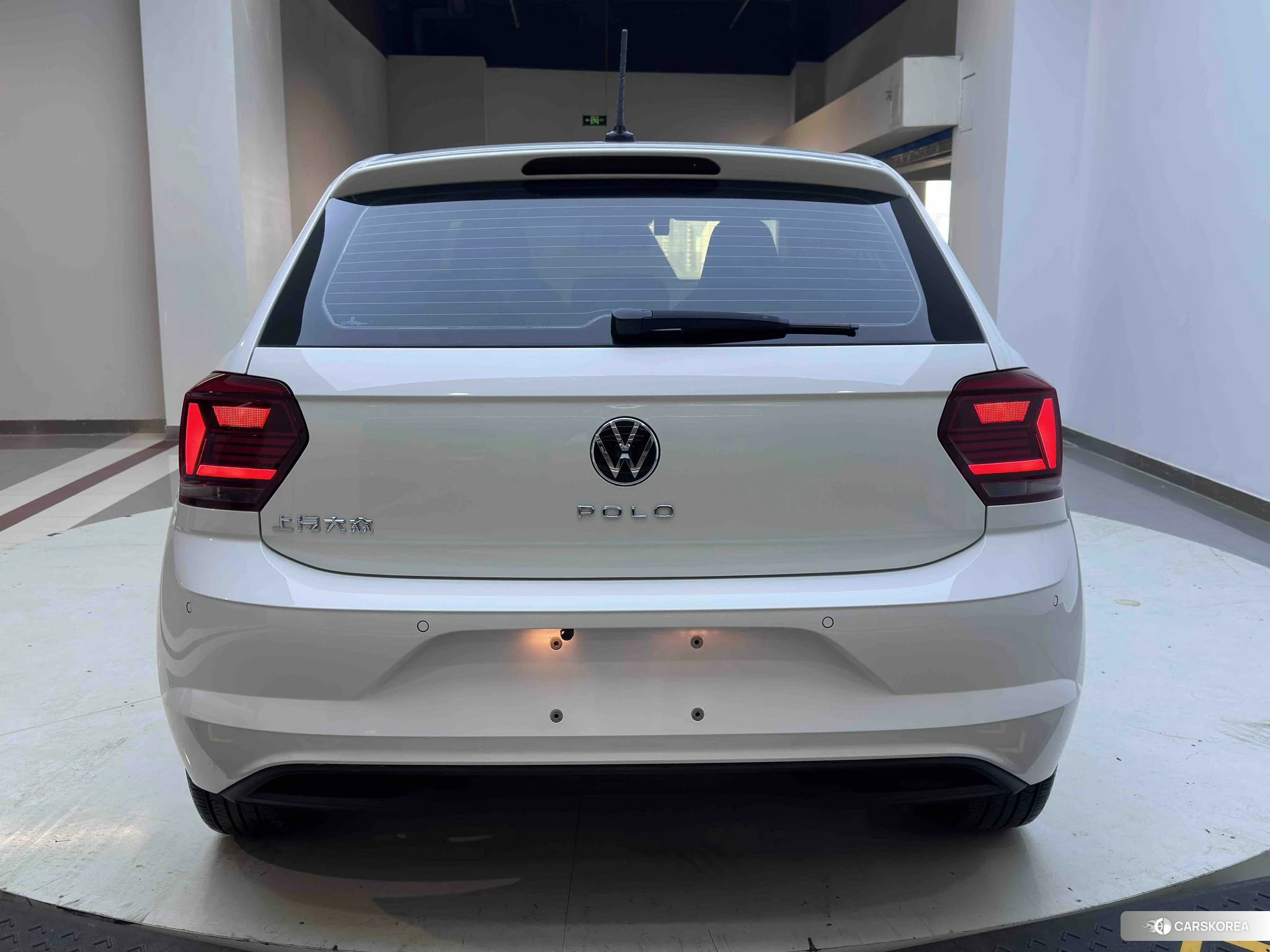 Volkswagen Polo 2021 Белый из Китая, фото 3