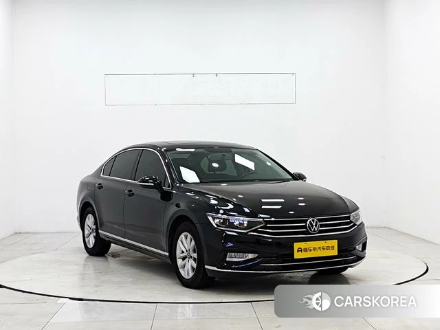 Volkswagen Magotan 2023 Черный из Китая, фото 3