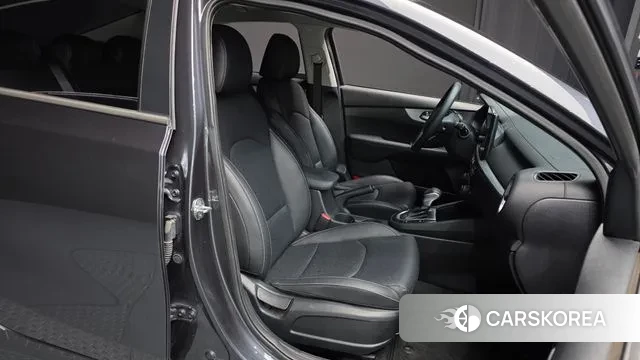 Kia The New K3 2nd generation 2021 Серый из Кореи, фото 3