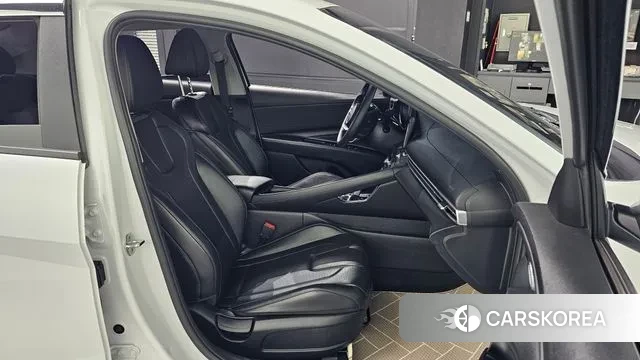 Hyundai Avante Hybrid (CN7) 2021 Белый из Кореи, фото 3