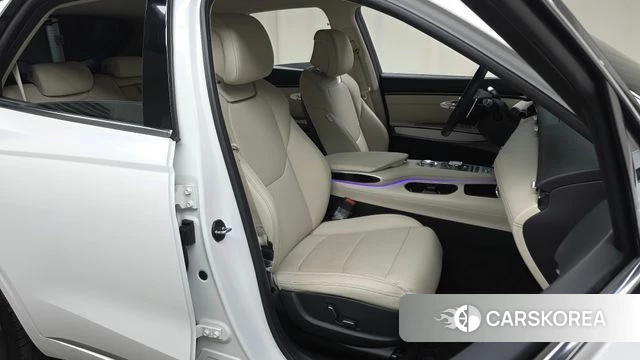 Genesis GV70 2022 Белый из Кореи, фото 3