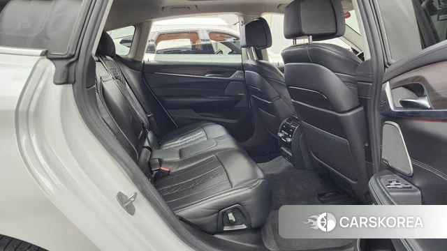 BMW 6 Series GT (G32) 2018 Белый из Кореи, фото 3