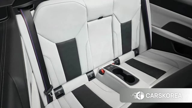 BMW M4 (G82) 2025 Серебристо-серый из Кореи, фото 3