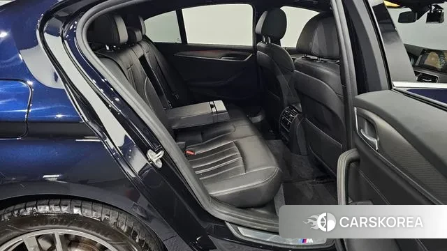 BMW 5 Series (G30) 2018 Черный из Кореи, фото 3