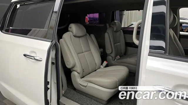 Kia The New Carnival id 2468765 из Кореи 3