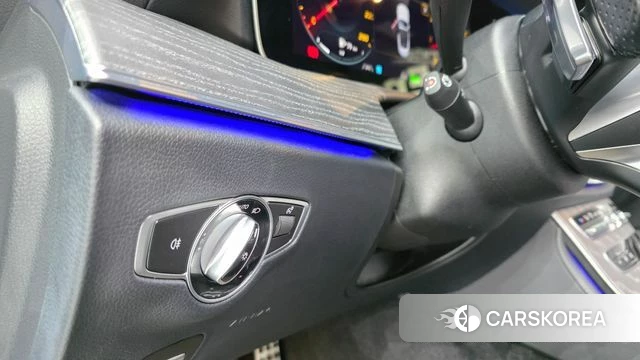 Mercedes-Benz E-Class W213 2021 Черный из Кореи, фото 3
