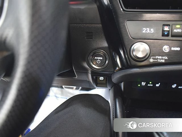 Lexus ES300h 7th generation 2023 Черный из Кореи, фото 3