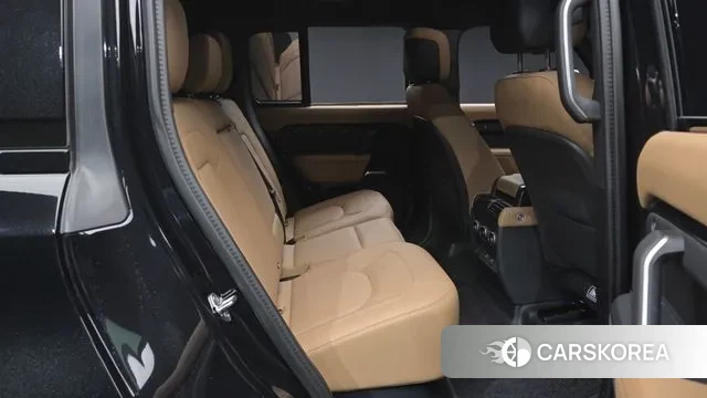 Land Rover Defender (L663) 2025 Черный из Кореи, фото 3