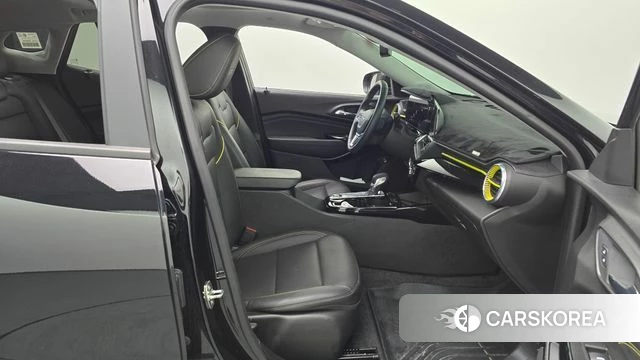 Chevrolet (GM Daewoo) Trax Crossover 2023 Черный из Кореи, фото 3