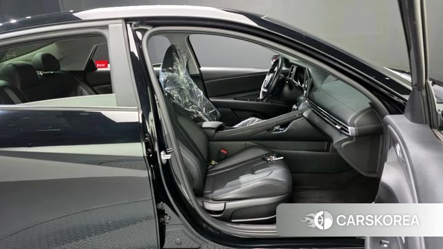 Hyundai Avante Hybrid (CN7) 2021 Черный из Кореи, фото 3