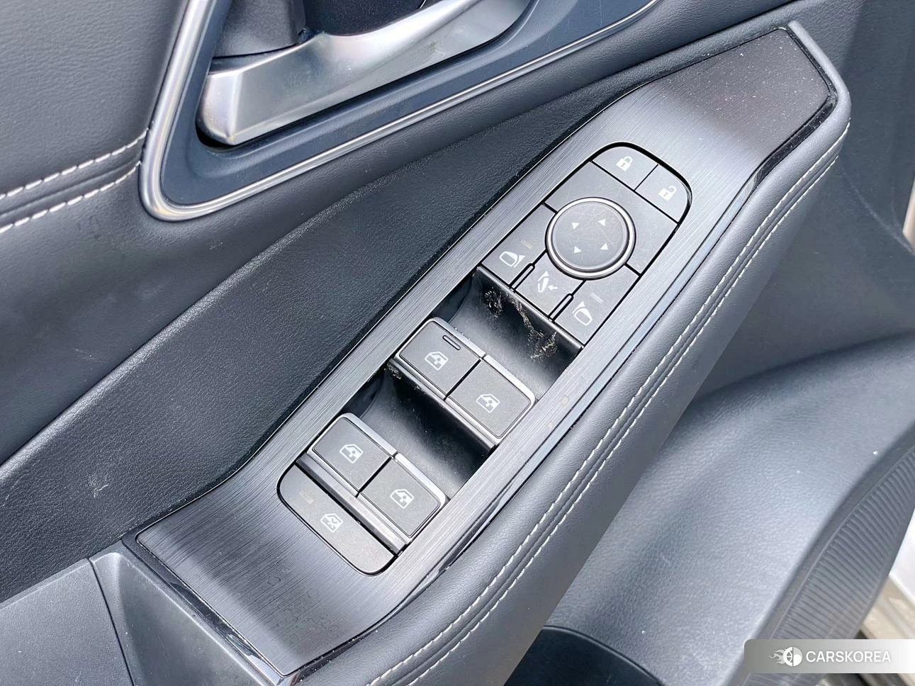 Nissan Qijun 2023 Темно-серый из Китая, фото 3