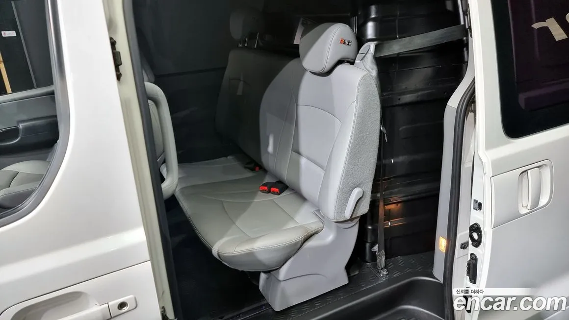 Hyundai The New Grand Starex 2019 Белый из Кореи, фото 3