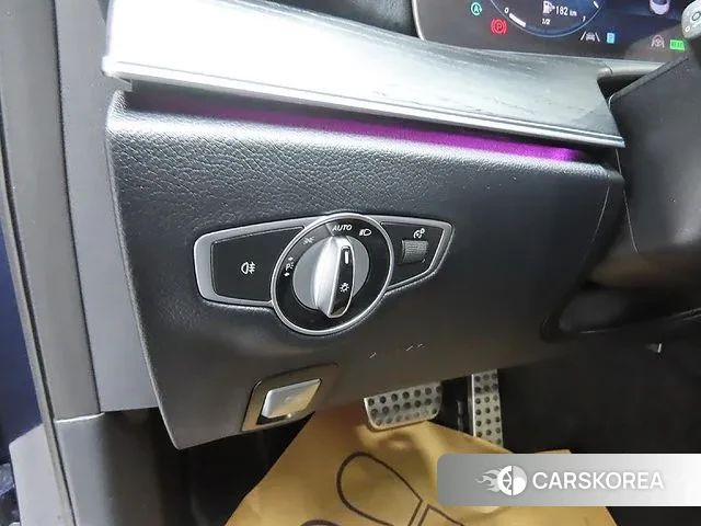 Mercedes-Benz E-Class W213 2022 Синий из Кореи, фото 3