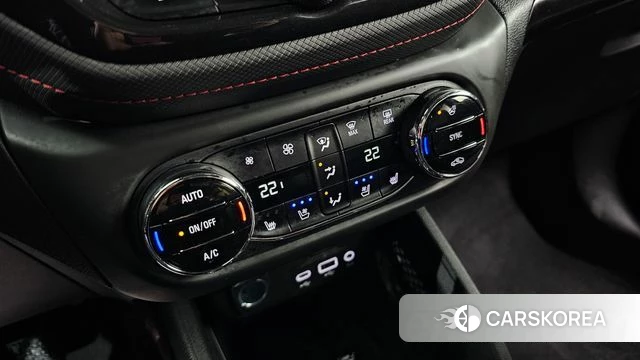 Chevrolet (GM Daewoo) Trailblazer 2023 Черный из Кореи, фото 3