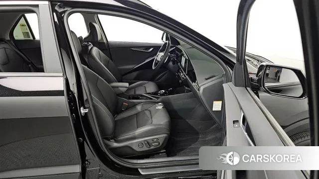 Kia Di Ol Nu Niro 2024 Черный из Кореи, фото 3