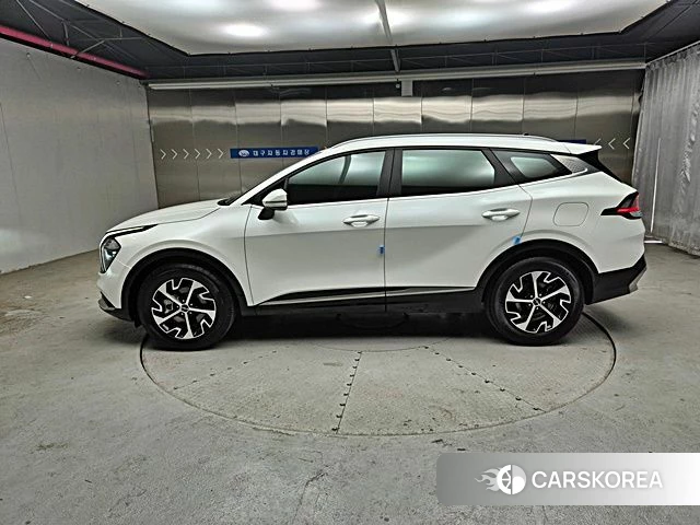 Kia Sportage 5th Generation Hybrid 2022 Белый из Кореи, фото 3