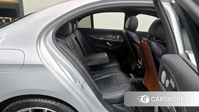 Mercedes-Benz E-Class W213 2020 Серебристо-серый из Кореи, фото 3