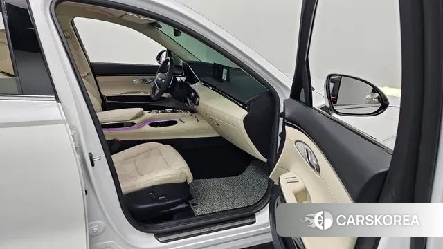 Genesis GV70 2023 Белый из Кореи, фото 3