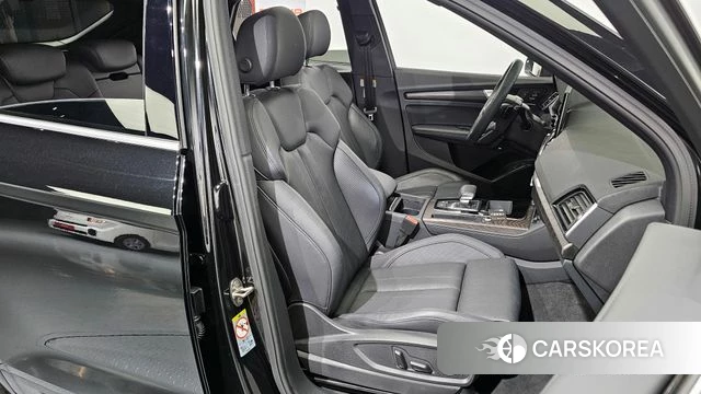 Audi Q5 (FY) 2023 Черный из Кореи, фото 3
