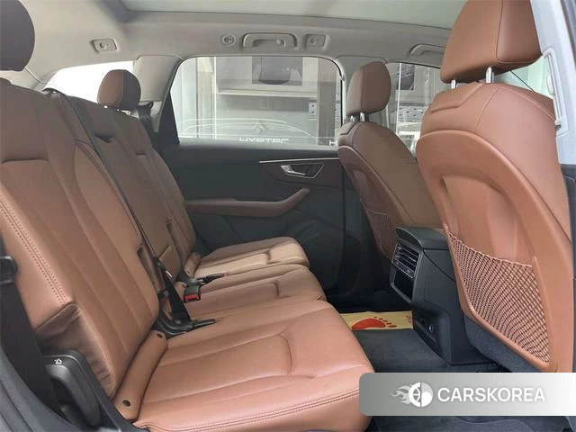 Audi Q7 2021 Черный из Китая, фото 3